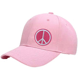 Vredesteken Peace Sign Strijk Embleem Patch Roze op een roze cap