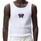 Vlinder Strijk Embleem Patch Artistiek Paars op een wit hemdje