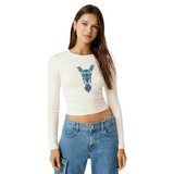 v op een witte longsleeve