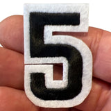 Nummern-Emblem-Aufnäher zum Aufbügeln in Schwarz und Weiß