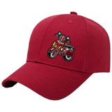 Scooter Sardegna Italië Strijk Embleem Patch op een rode cap