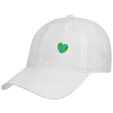 Aarde I Love Earth Emaille Pin op een witte cap