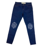 Knie Elleboog  Strijk Patch Set Denim Doodskoppen op de broekspijpen van een spijkerbroek