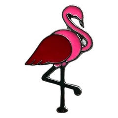 Rosa Flamingo auf einer Pfote Emaille Pin