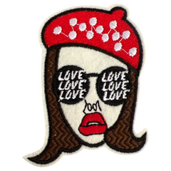Frau rote Baskenmütze Sonnenbrille Liebe Text Eisen auf Emblem Patch