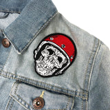 Skull Schedel Helm Strijk Embleem Patch op een spijkerjasje