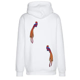 Rood Gele Paillette Paradijs Vogel XXL Strijk Embleem Patch 2 samen met de rechter variant op de rugzijde van een witte hoodie