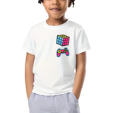 Game Controller Console Joystick Strijk Embleem Patch samen met een strijk patch van een Rubik kubus op een wit t-shirtje