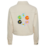 Madelief Margriet Bloemen Strijk Patch Embleem Large Set 6 stuks op de rugzijde van een ecru spijkerjasje