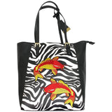 Vis Koi Karper Strijk Embleem Patch Set op een tas met zebra print