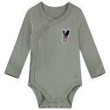 Cactus Bloempot Strijk Embleem Patch op een groene baby romper