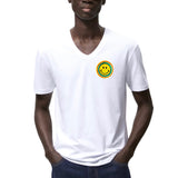 Emoji Strijk Embleem Patch Rasta op een wit t-shirt