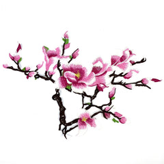 Magnolienblütenzweig Aufnäher mit Emblem rechts