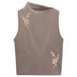 Bloesem Bloemen Wit Strijk Embleem Patch Set op een beige shirtje