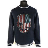 Rhinestone Strass Crystal Doodskop Skull Strijk Hot Fix Applicatie op een donkerblauwe sweater