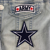 Close-up van de Army Tekst Label Strijk Embleem Patch