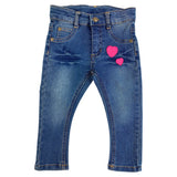 Hartje Strijk Embleem Patch Applicatie Donker Roze Medium samen met de kleinere variant van deze patch op een klein spijkerbroekje
