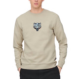 Wolf Groene Ogen Strijk Embleem Patch op een beige sweater