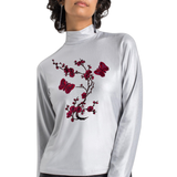 Bloesem Bloemen Vlinder Strijk Embleem Patch Set Bordeaux op een zilverkleurige longsleeve