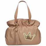 Kroon Paillette Strijk Embleem Patch Goud Wit op een beige handtas