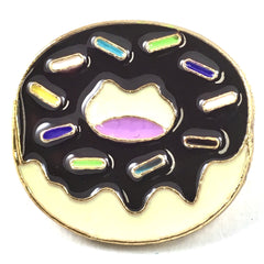 Emaille-Pin eines Donuts mit dunkelbrauner Glasur