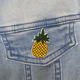 Close Up van de Kleine Ananas Strijk Patch