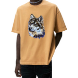 Wolf Wolfshond Strijk Applicatie Bruin op een mosterd geel t-shirt