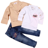 Formule 1 Grand Prix No 1 Champion Racing Team Strijk Applicatie Small op een kleine blouse en spijkerbroek