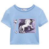 Eenhoorn Unicorn Strijk Applicatie op een kort blauw t-shirt