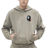 Che Guevara Cuba Guerrillaleider Strijk Embleem Patch op een grijze hoodie