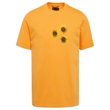 drie maal de Zonnebloem Strijk Embleem Patch op een geel oranje t-shirt