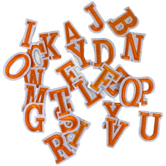 Alphabet-Buchstabe-Emblem-Aufnäher zum Aufbügeln, Orange und Weiß